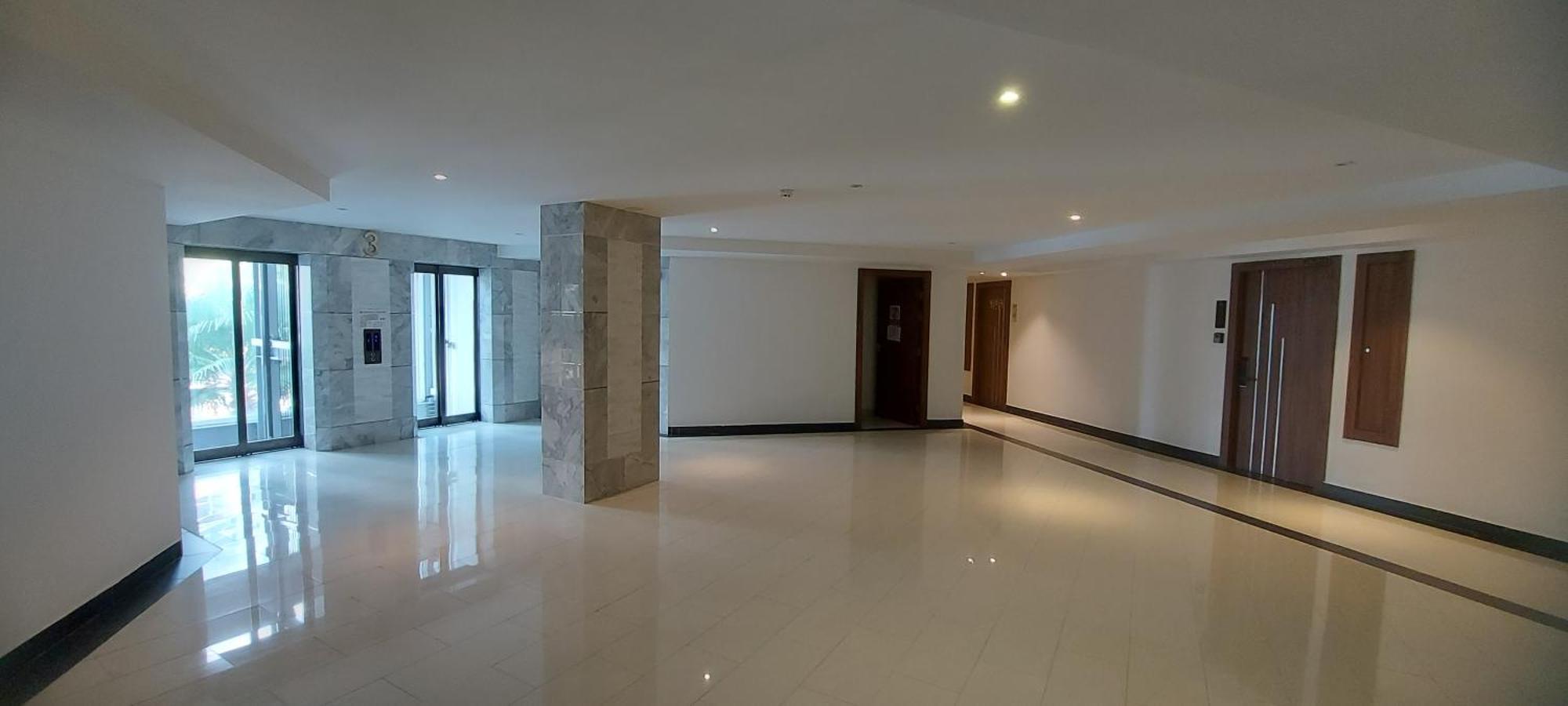 Apartemen Grand Avenue, 2 Bed-/ 2 Bathroom, 70 Sqm, Pool View