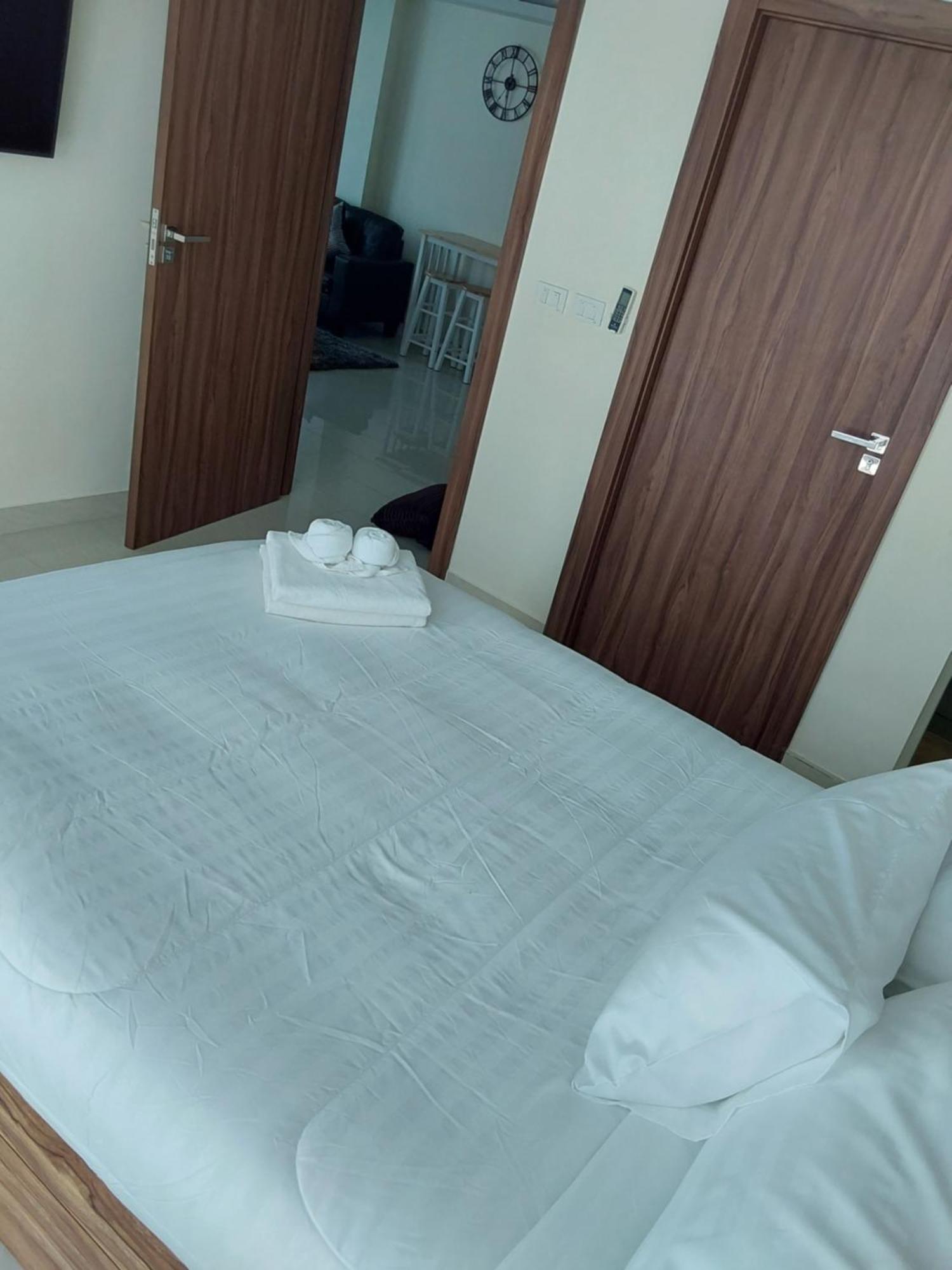Grand Avenue, 2 Bed-/ 2 Bathroom, 70 Sqm, Pool View *