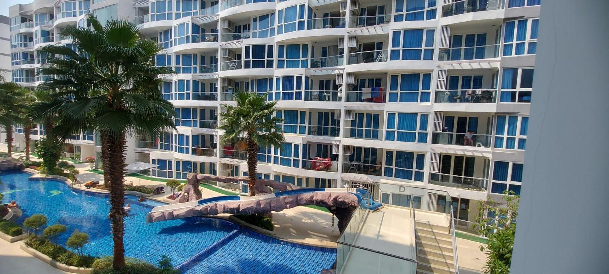 Apartemen Grand Avenue, 2 Bed-/ 2 Bathroom, 70 Sqm, Pool View