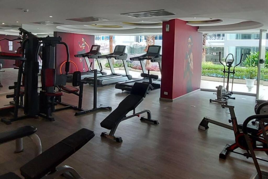 Grand Avenue, 2 Bed-/ 2 Bathroom, 70 Sqm, Pool View Apartemen